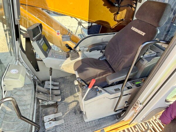 Liebherr R944C UHD - 23 Meter Demolition - Image 7