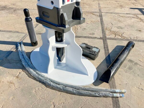 Maxx 3000 Hydraulic Breaker - Image 6