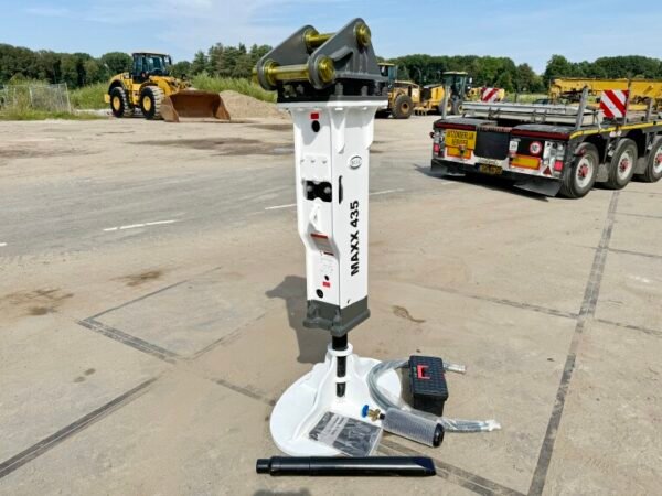 Maxx 435 Hydraulic Breaker - Image 6