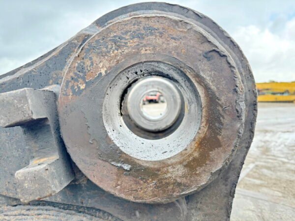 Quick Coupler Caterpillar 374FL - Image 6