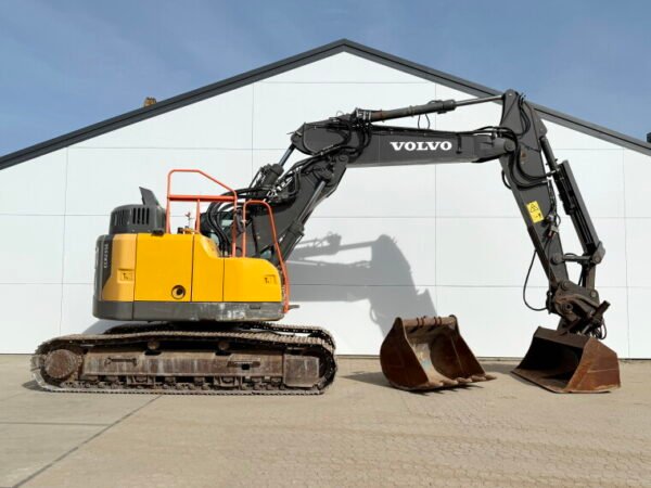 Volvo ECR235EL - Image 6