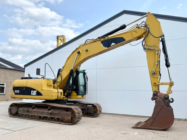 Caterpillar 323DL - Image 7