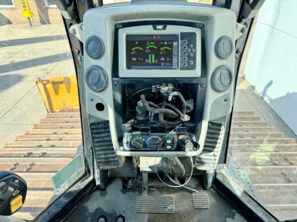 Caterpillar D6N LGP - Image 7