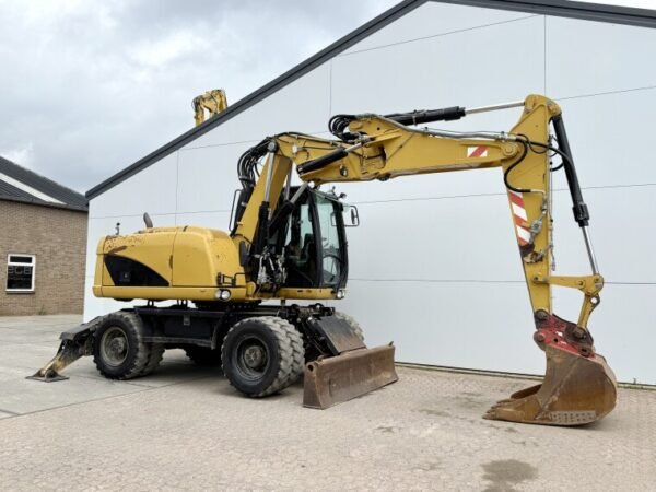 Caterpillar M313D - Image 7