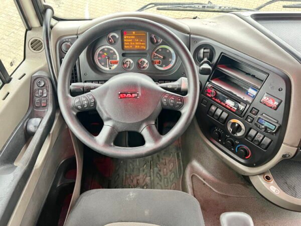 DAF XF 105.460 - Image 7