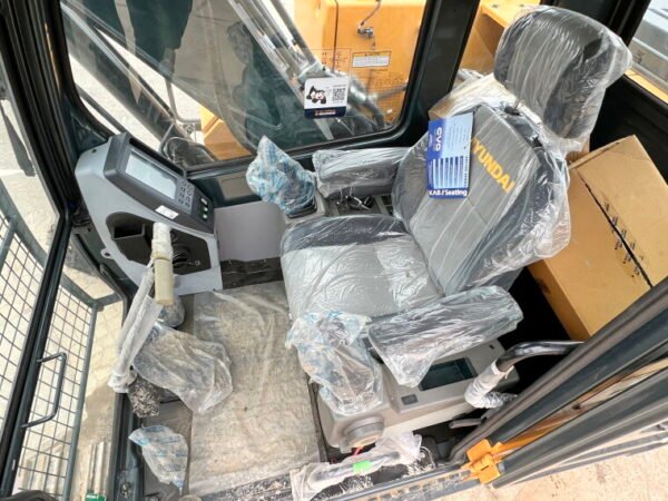 Hyundai R140L - Image 6