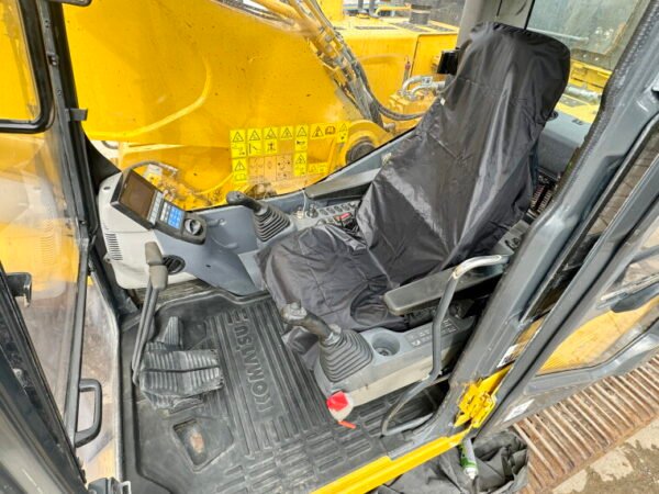 Komatsu PC490LC-11 - Image 6