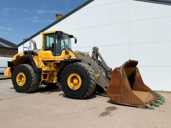 Volvo L220G - Image 7