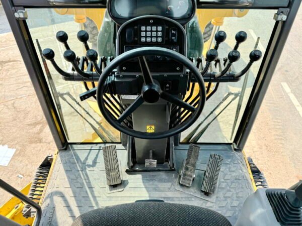 Volvo G970 + RIPPER - Image 7