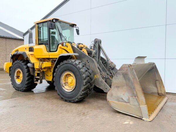Volvo L120G - Image 7