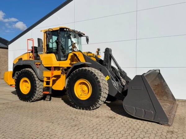 Volvo L120H - Image 7