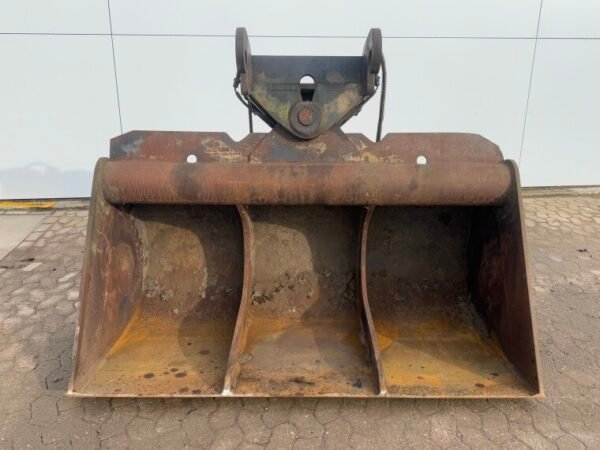 MH-30/22 Tilting Bucket - Image 8