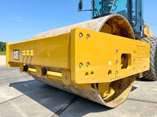 Caterpillar CS66B - Image 11