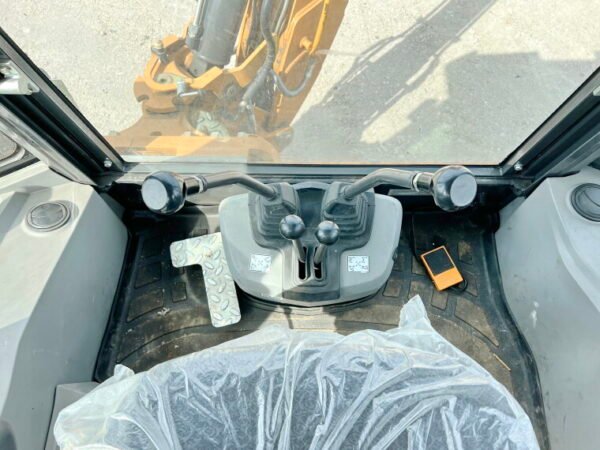 Case 851FX Plus 4WD - Image 8
