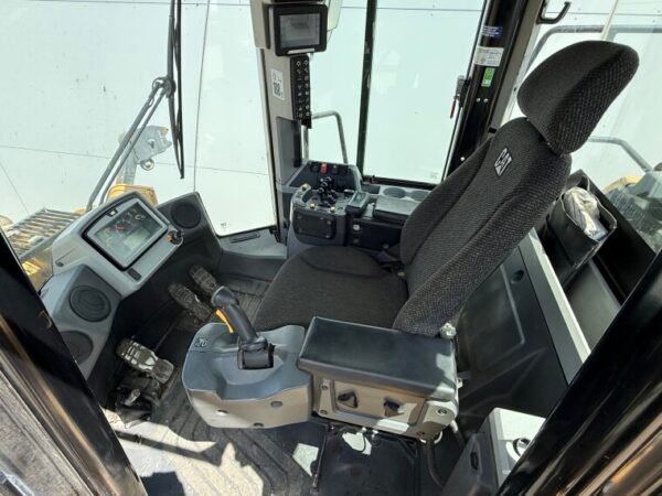 Caterpillar 966M - Image 8