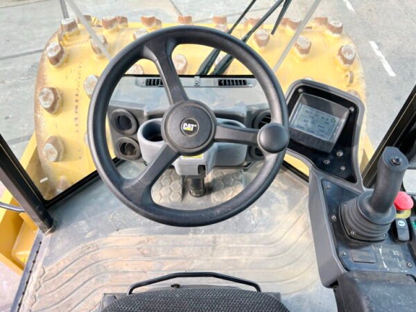 Caterpillar CS66B - Image 8