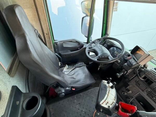 Iveco Trakker 450 EEV 6x4 - Automatic Gearbox - Image 8