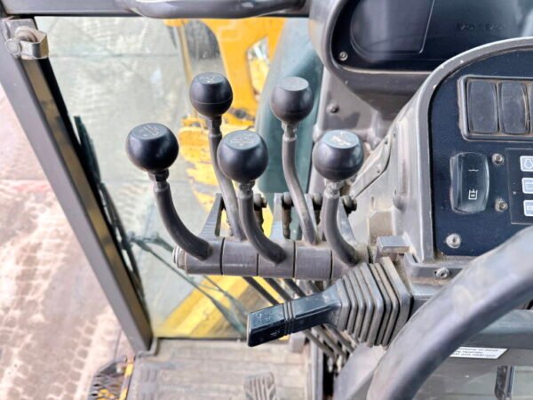 Volvo G970 - Image 8