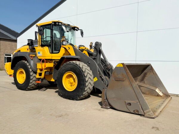 Volvo L110H - German Machine - Image 8