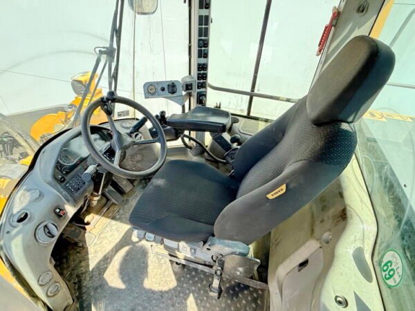 Volvo L150H - Image 8