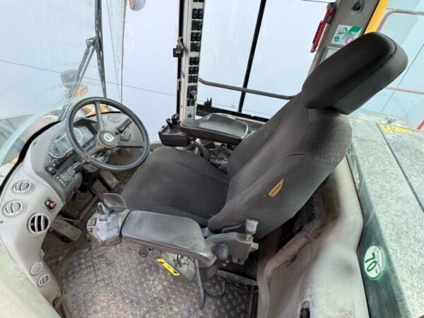 Volvo L220H - Image 8