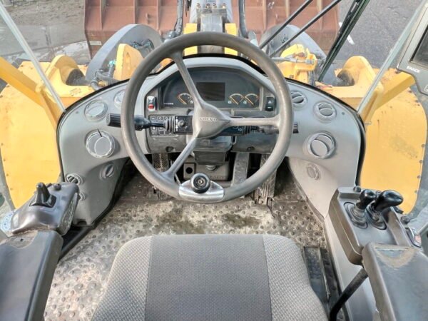 Volvo L350F - Image 8