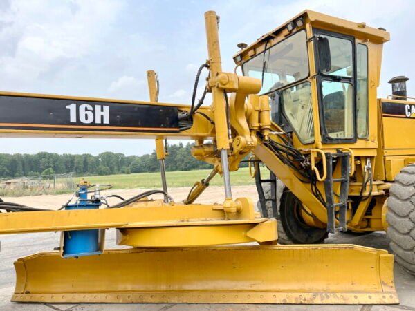 Caterpillar 16H - Image 10