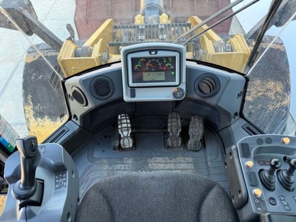 Caterpillar 972M - Image 9