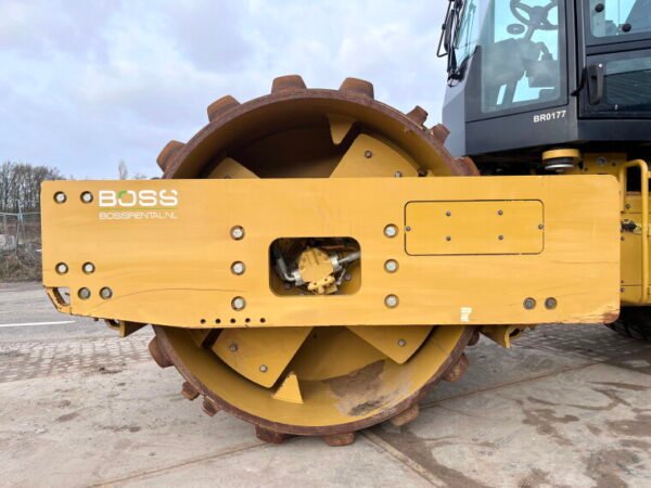 Caterpillar CS66B - Image 9