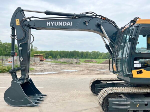 Hyundai R140L - Image 8