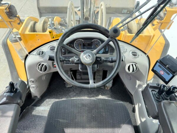 Volvo L150H - Image 9