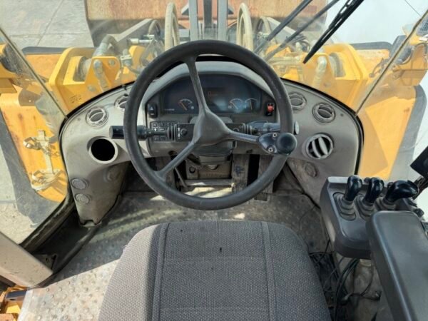 Volvo L220G - Image 9