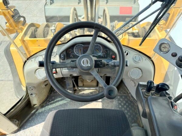 Volvo L150H - Image 9