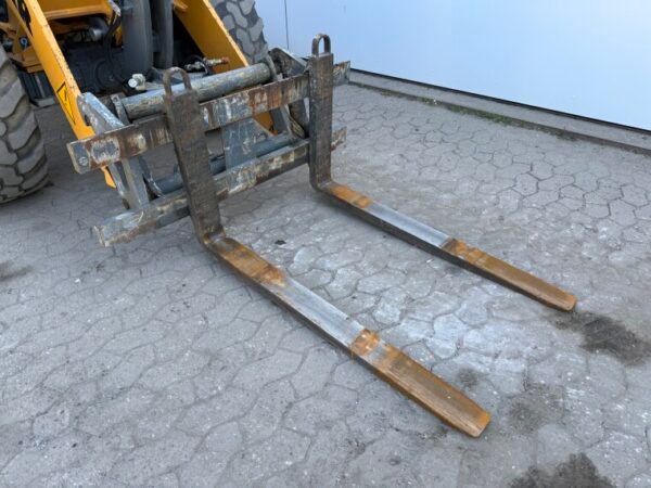 Liebherr L506C - Image 9