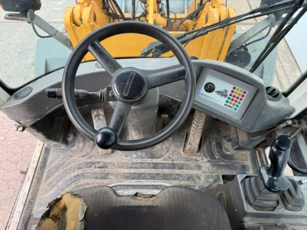 Liebherr L509 Stereo - Image 9