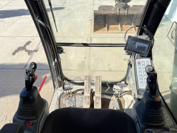 Liebherr R926NLC - German Machine - Image 9