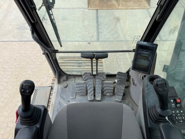 Volvo EC300EL - Image 9