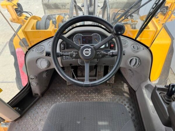 Volvo L150H - Image 9