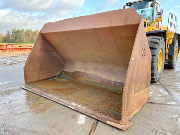 Volvo L350F - Image 9