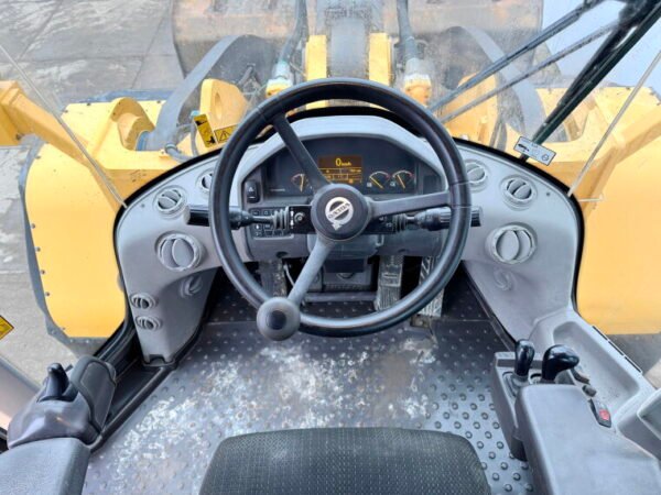 Volvo L350F - Image 9