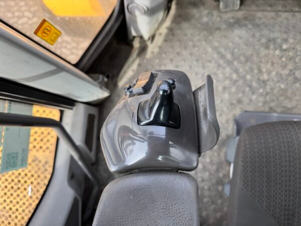 Volvo L350H - Image 9