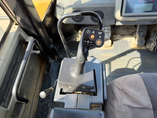 Caterpillar 988K - Image 10