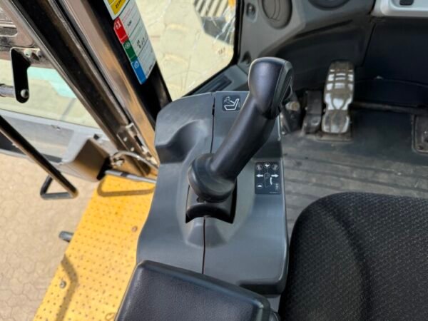 Caterpillar 966M - Image 10