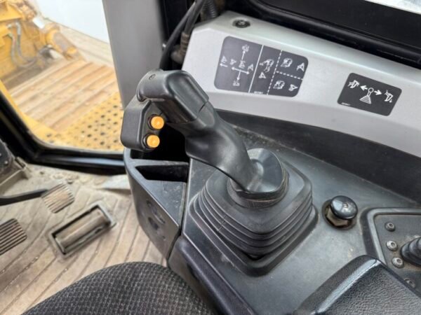 Caterpillar D6T LGP - Image 10