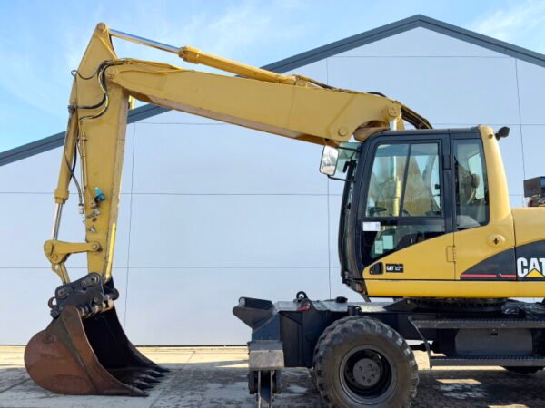 Caterpillar M322C - Image 11