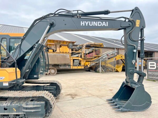 Hyundai R140L - Image 9