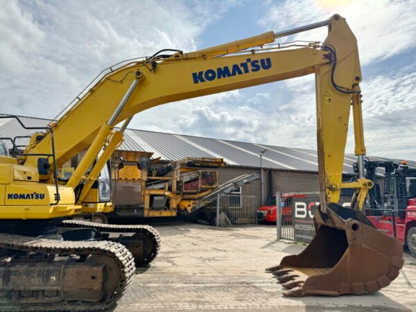 Komatsu PC490LC-11 - Image 9