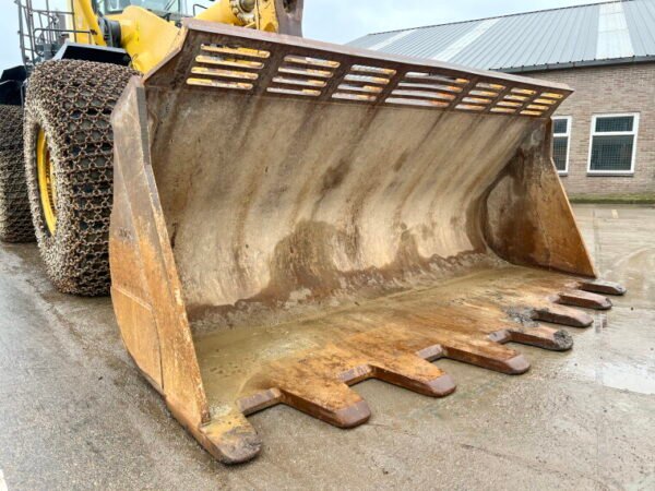 Komatsu WA800-3E0 - Image 10
