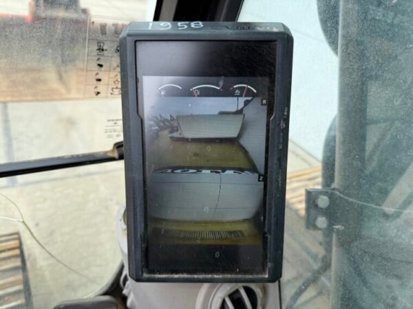 Volvo EC300EL - Image 10