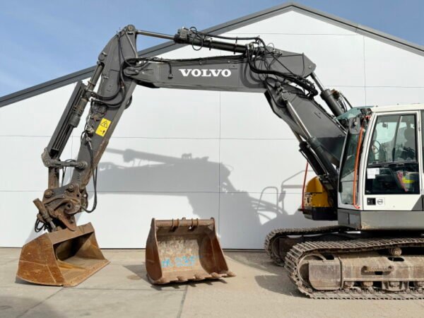 Volvo ECR235EL - Image 10